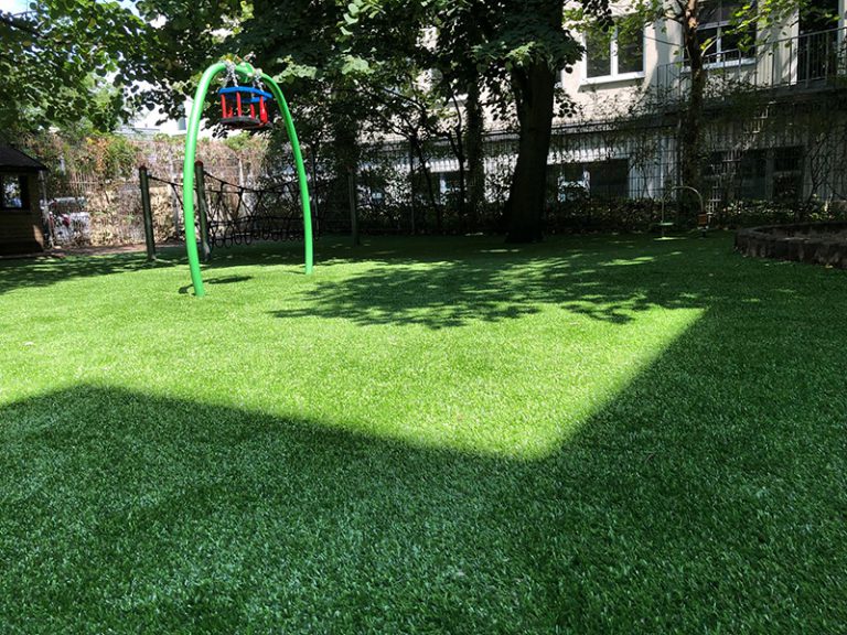 Spielplatz kunstrasen Jena